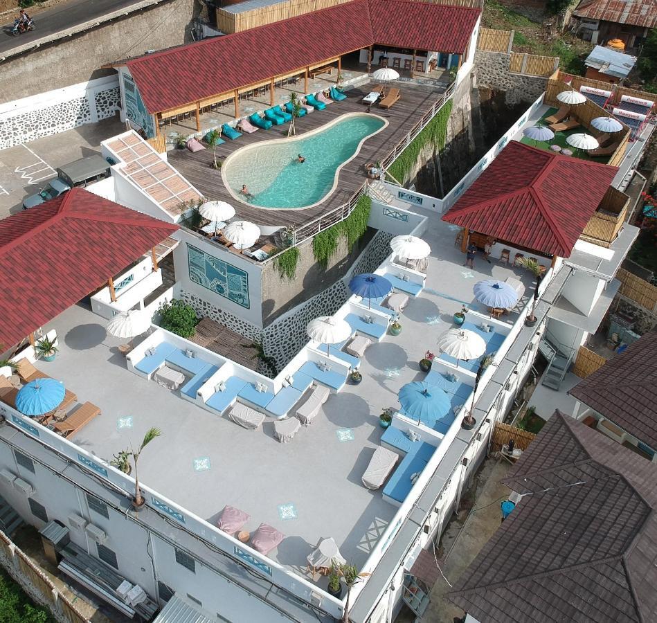 Seaesta Komodo Hostel & Hotel Лабуан-Бахо Экстерьер фото